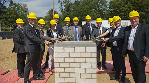 Laying of the foundation stone for the Karlsruhe Research Factory on the KIT Campus East (Photo: Amadeus Bramsiepe, KIT)