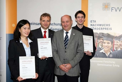 Preisträger Chan, Lehrheuer und Bossung mit FVV Beiratsvorsitzendem Dr. Christoph Teetz (2. v.r.)