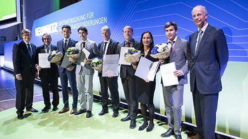 Award of the Erwin Schrödinger Prize to the multidisciplinary KIT team at the annual conference of the Helmholtz Association (Photo: Marco Urban)