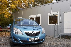 Das Smart Home am KIT bezieht Elektrofahrzeuge in die intelligente Steuerung des Haushalts ein (Foto: Andreas Drollinger)