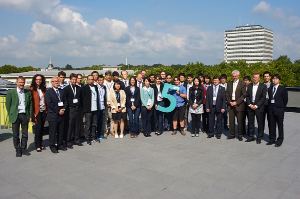 fuenf_hekksagon_20140901.jpg - Sommerschule des Deutsch-Japanischen  Universitätskonsortiums HeKKSaGoN (Heidelberg – Kyoto – Karlsruhe – Sendai – Göttingen – Osaka – network)