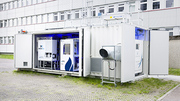 Weltweit erste integrierte Power-to-Liquid (PtL) Versuchsanlage zur Synthese von Kraftstoffen aus dem Kohlendioxid der Luft. (Foto: Patrick Langer, KIT) Weltweit erste integrierte Power-to-Liquid (PtL) Versuchsanlage zur Synthese von Kraftstoffen aus dem Kohlendioxid der Luft. (Foto: Patrick Langer, KIT)