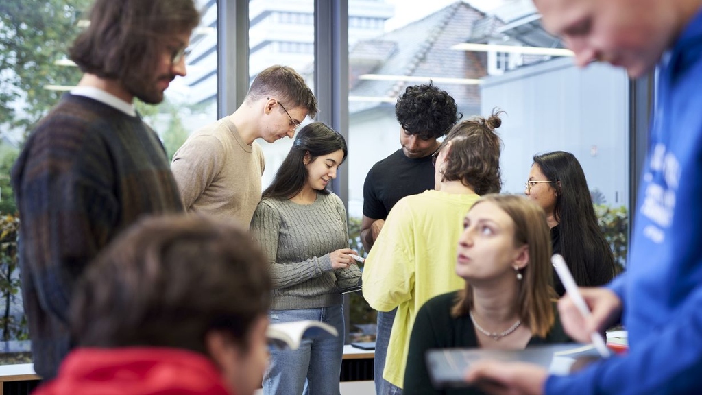 Campustag am KIT: Die Forschungsuniversität vor Ort kennen lernen