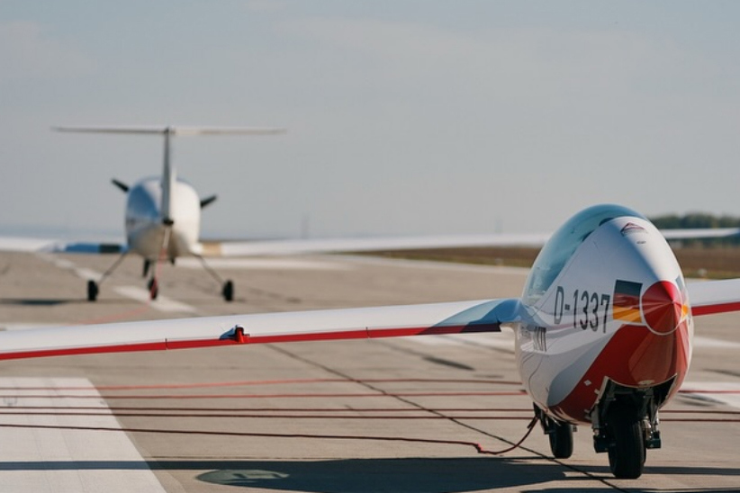Foto des schwanzlosen Segelflugzeugs AK-X