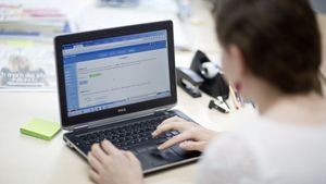 Mit frischen Mathematikkenntnissen das Studium beginnen – das ermöglicht der Online-Brückenkurs (Foto: MINT-Kolleg Stuttgart)