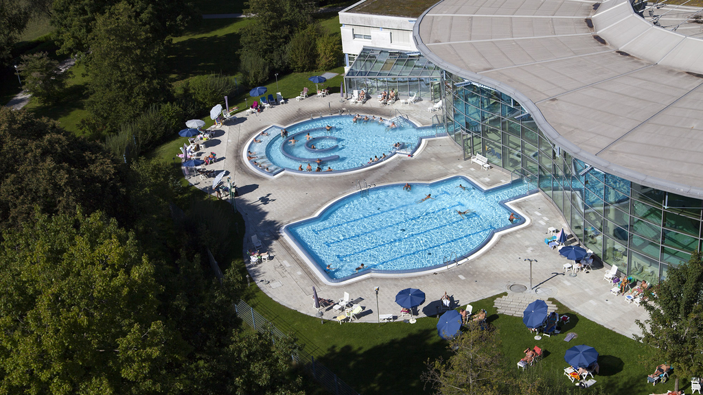 Die Stadt Bad Waldsee nutzt bereits Thermalwasser etwa zum Beheizen des Schwimmbads. (Foto: Waldsee-Therme)