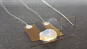 Die Grenze der Miniaturisierung erreicht der Einzelatom-Transistor, der in einem Gel- Elektrolyten funktioniert. (Abbildung: Arbeitsgruppe Professor Thomas Schimmel/KIT)
