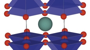 In order to apply controlled pressure to their microscopic, superconducting sample, the researchers use sensitive holders with actuators based on the piezo effect. (Figure: KIT)