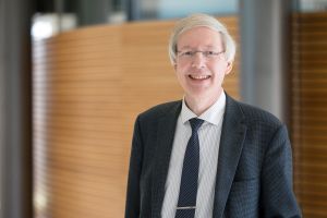 Thomas Schimmel, Professor am KIT, gilt als Pionier der Luftbeschichtung unter Wasser und ist wissenschaftlicher Koordinator der Projekte ARES und AIRCOAT. Foto: B. Schweizer