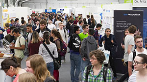 Treffpunkt für Studierende und Unternehmen: Die KIT-Karrieremesse (Foto: Anastasiya Sultanova, KIT)