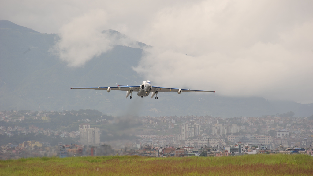 Mit Messflügen während des asiatischen Monsuns, Satellitenbeobachtungen und Laboranalysen lösten die Forscher das Rätsel der Asiatischen Tropopausen Aerosolschicht (Foto: Dr. Erik Kretschmer) 