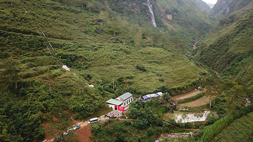 Karst areas often suffer from water shortages: water is only available at great depths and is susceptible to pollution. (Photo: Peter Oberle, KIT)