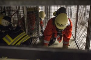 Erhöhte Sicherheit für Rettungskräfte: Dank eines Ortungssystems lassen sich Laufwege nachvollziehen und so Personen besser lokalisieren.