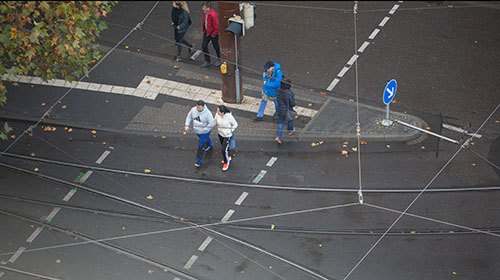 Die Reproduktionszahl R gibt an, wie viele Personen ein mit Corona Infizierter im Schnitt ansteckt. Forscher des KIT wollen die Zahl nun genauer schätzen. (Foto: Lydia Albrecht, KIT)