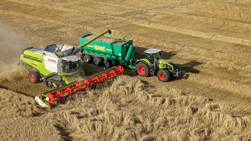 During a harvest day, there are periods of high as well as relatively low workload - an assistance system is now to help compensate for this (Photo: Claas KGaA mbH)