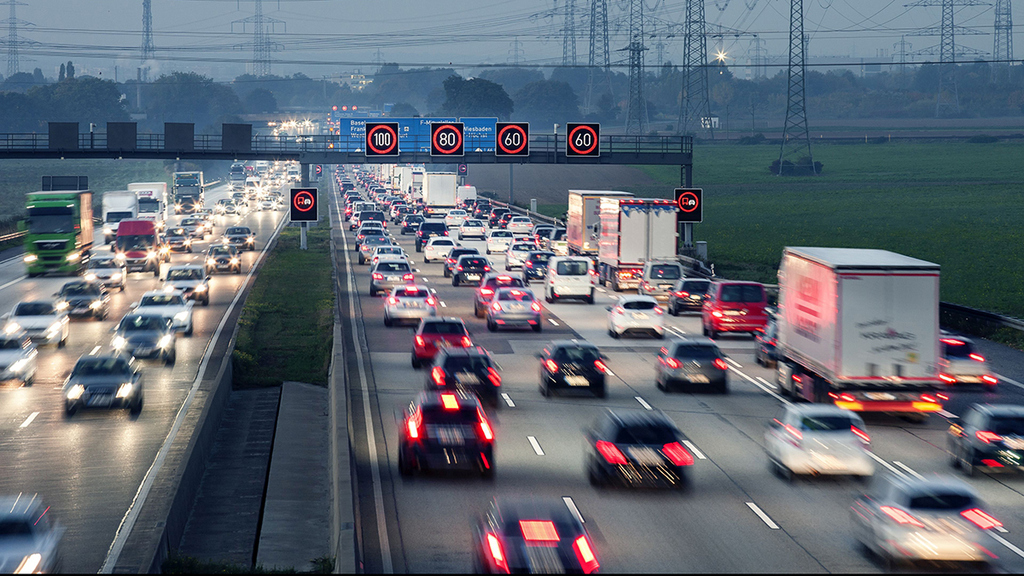 Rush-hour traffic at Nordwestkreuz Frankfurt