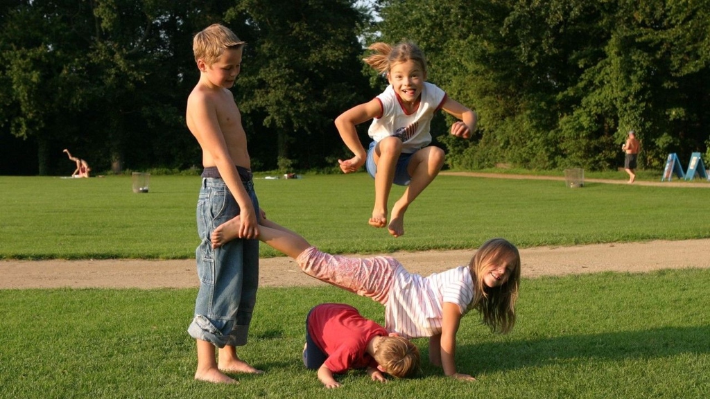 Playing outdoors kept kids and teens moving in the lockdown. (Photo: Martin Köhler for the Motor Skills Module Study)