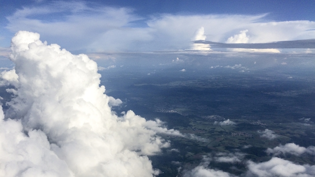 Foto aus einem Passagierflugzeug für die Atmosphärenforschung