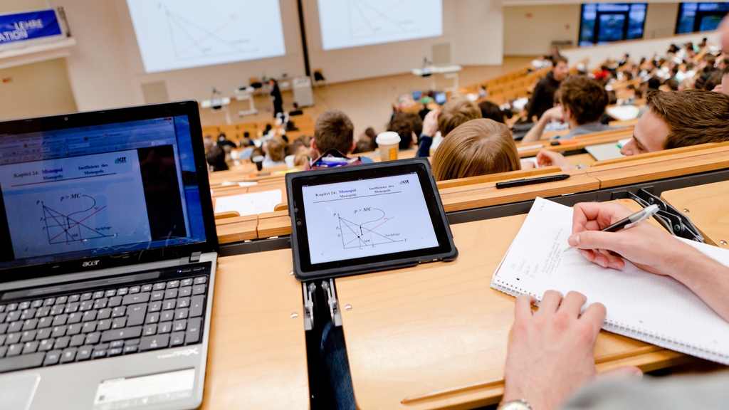 Digitale Trends 2025 – Entwicklungen in der akademischen Bildung