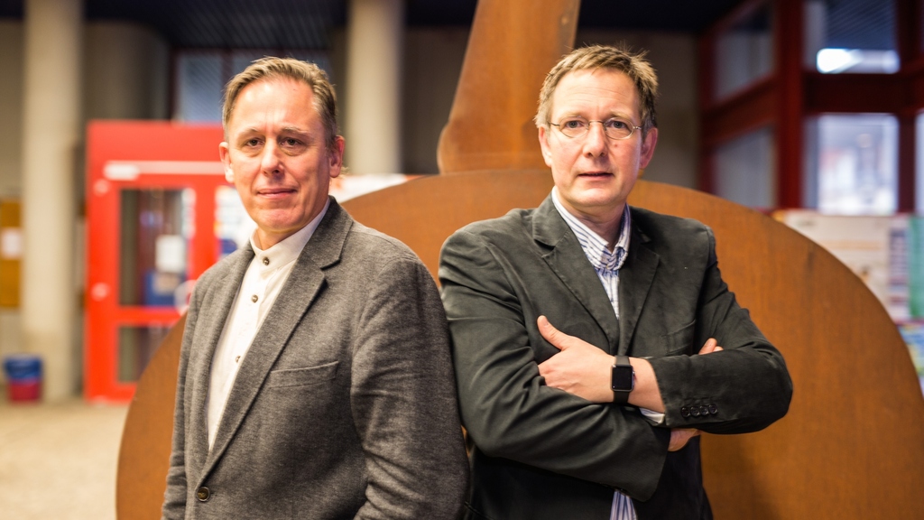 Landeslehrpreisträger 2015: Peter Nick (links) und Mathias Gutmann vom KIT (Foto: Manuel Balzer, KIT)