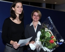 M&eacute;lanie Clerc mit Barbara Fischer von EDF. Foto: Iris Maurer