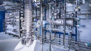 Blasensäulenreaktor der Dreiphasen-Methanisierung am Energy Lab 2.0 