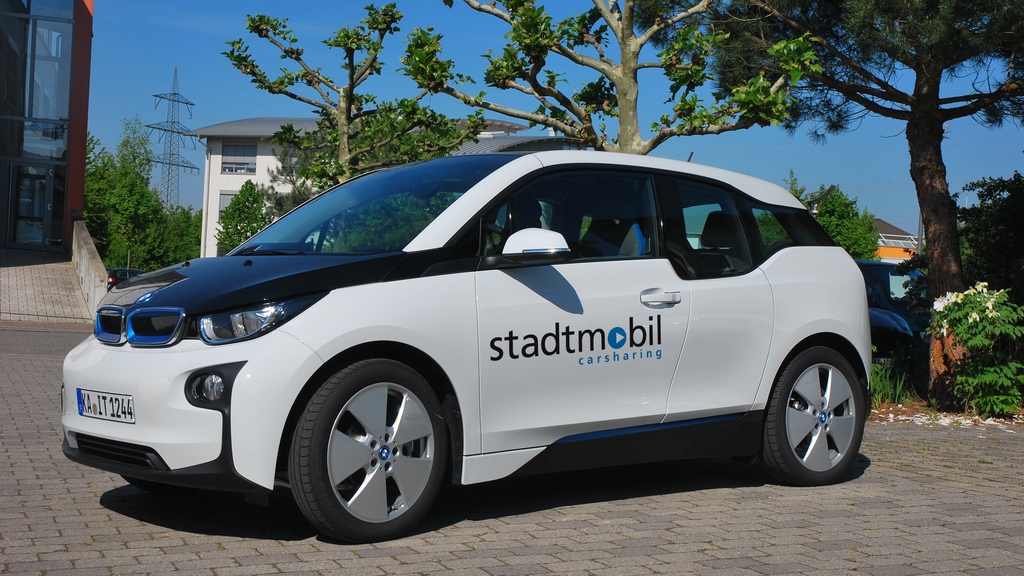 Carsharing und öffentlichen Nahverkehr clever kombinieren? Wie das gelingen kann, untersucht das Verbundprojekt "BiE" (Foto: RAC) 