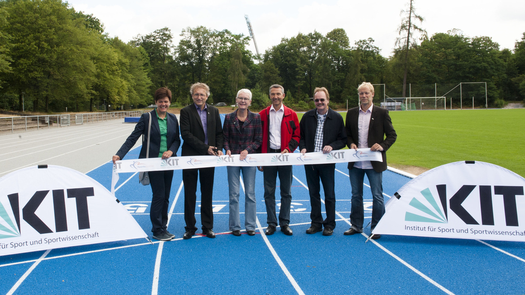 Von links: Silke Hinken, Prof. Dr. Alexander Woll,  Dr. Elke Luise Barnstedt, Martin Lenz, Günther Przyklenk, Dr. Dietmar Blicker (Foto: KIT)