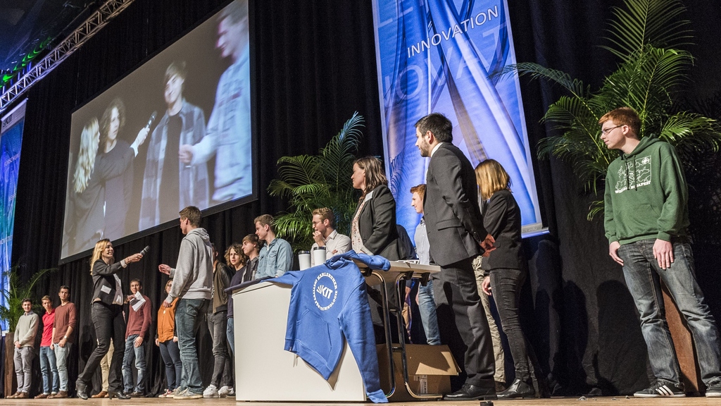 Erstsemesterbegrüßung in der Schwarzwaldhalle (Foto: KIT)