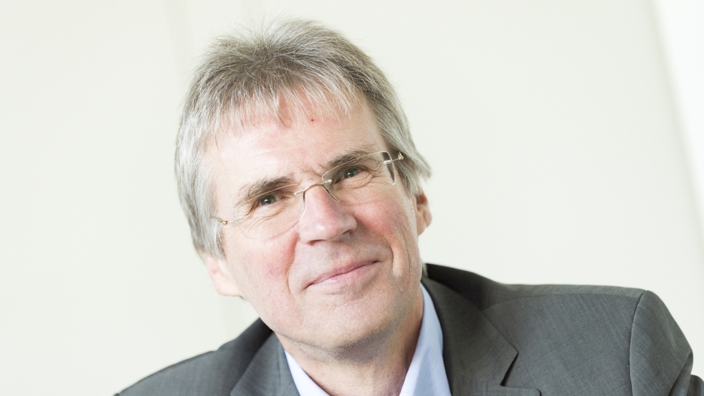 Holger Hanselka, President of KIT, in an interview on the energy system of the future. (Photo: KIT)