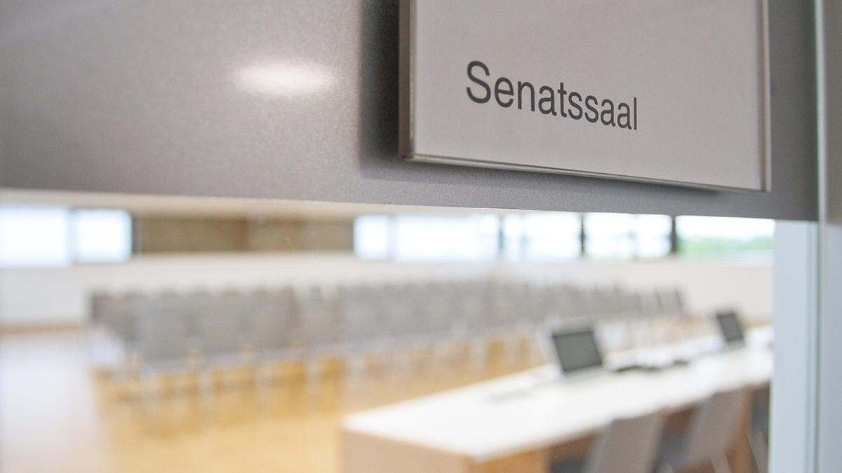 Blick in den Senatssaal im Präsidiumsgebäude am Campus Süd (Foto: Lydia Albrecht, KIT)