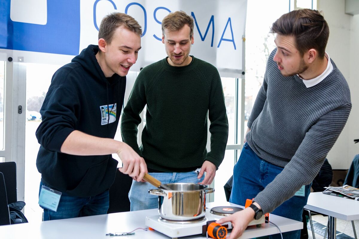 Jan Bartenbach, Marcus Hamann-Schroer und Erik Vautrin präsentieren ihr Kochsystem