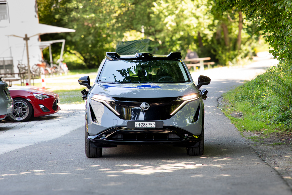 Picture of a self-driving car