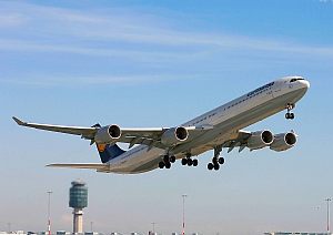 Ein modifiziertes Passagierflugzeug Airbus A340-600 der Lufthansa trägt das Forschungslabor CARIBIC. (Foto: Lufthansa)