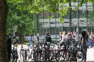 Den Campus erkunden: bei „Uni für Einsteiger“ am 17. und 18. November  (Foto: Gabi Zachmann) 