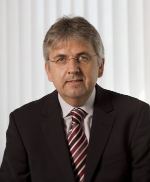 Dr. Ulrich Breuer 