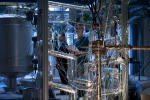 Forschung auf höchstem Niveau: Wissenschaftlerinnen und Wissenschaftler  von HZDR und KIT entwickeln Flüssigmetalltechnologien