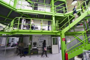 At the AIDA facility on KIT’s Campus North, researchers investigate aerosol and cloud processes under atmospheric conditions. (Photo: Markus Breig, KIT) 