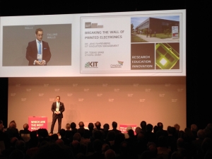 Gründer Tobias Grab präsentierte die cynora GmbH bei der Falling Walls Conference in Berlin (Foto: Jens Fahrenberg, KIT)