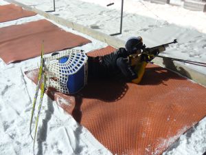 Mit einem exakt angepassten Skischlitten geht der Ski-Athlet Martin Fleig bei den Paralympics 2014 in Sotchi in den Wettkampf. (Bild: M. Scherge/KIT)