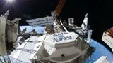 Der Detektor AMS (Alpha-Magnet-Spektrometer) auf der Internationalen Raumstation ISS. Mit diesem Teilchendetektor erforschen Wissenschaftler Ursprung und Natur der kosmischen Strahlung. (Foto: NASA) 