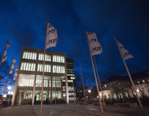 Das KIT – hier die Bibliothek am Campus Süd – ist die beliebteste Hochschule der deutschen Top-Manager. (Foto: Markus Breig) 