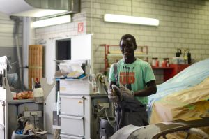 Welcome2Work brings together interested refugees and companies. Mentors help refugees integrate into the labor market. (Photo: Simon Jobst)