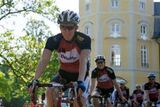 Traditionell startet die Tour am Karlsruher Schloss, je nach Leistungsgruppe legen die Fahrerinnen und Fahrer dann zwischen 600 und 900 Kilometer zurück (Foto: Tanja Meißner, KIT)