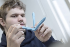 Im Drucklabor des Accessibility Lab lassen sich taktile Hilfsmittel für das Studium herstellen, z. B. ein 3D-Koordinatensystem für eine leichtere räumliche Vorstellung (Foto: Andrea Fabry)