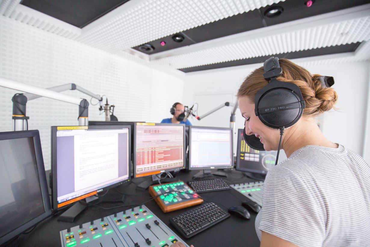 Nahe dran am Puls des Campus: Am Mittwoch, 17., Mai startet das hochschulübergreifende Campusradio Karlsruhe. (Bild: KIT)