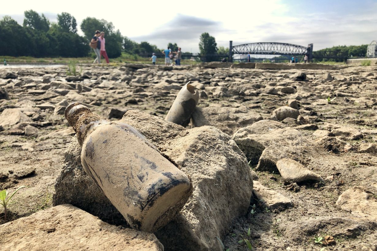 Dried out: Bed of the river Elbe in Magdeburg on July 08, 2018. (Photo: Marco Kaschuba)