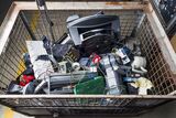 Elektroschrott beim Recycling wieder in seine Ausgangsmaterialien zerlegen zu können schont Ressourcen (Foto: Amadeus Bramsiepe, KIT)
