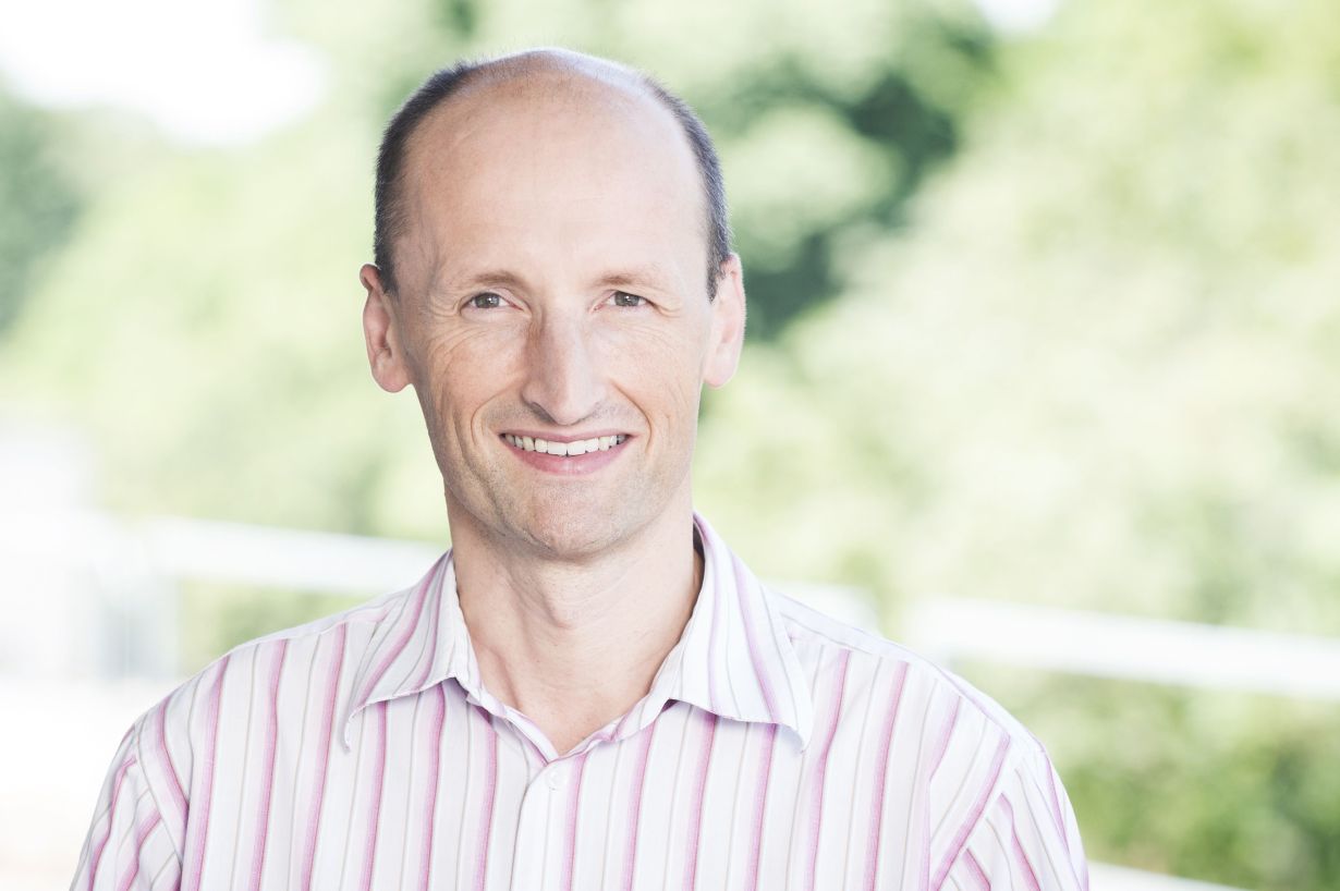 Wolfgang Wernsdorfer is granted the Leibniz Prize. (Photo: Sandra Göttisheim, KIT)