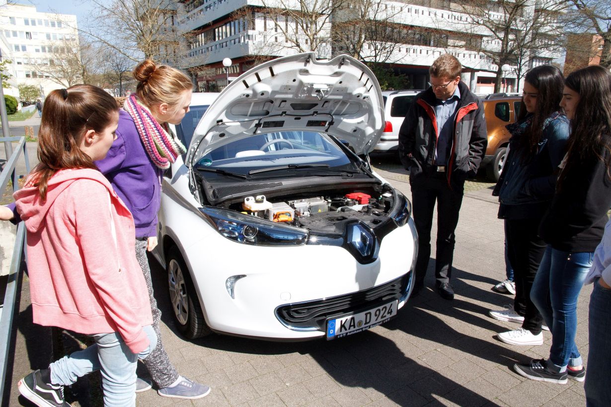 2019_023_Girls Day 2019_Studium und Ausbildung am KIT_72dpi